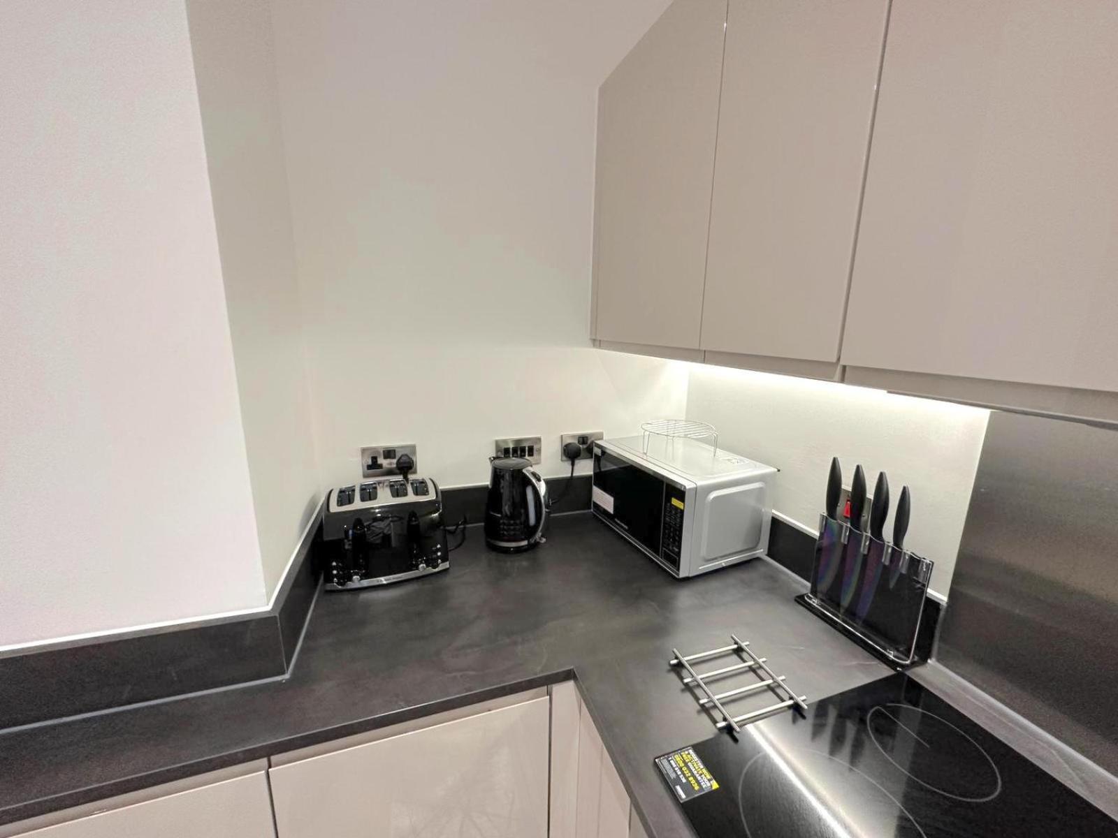 Brand New 2 Bedroom Apartment Centre Of Solihull Exterior foto