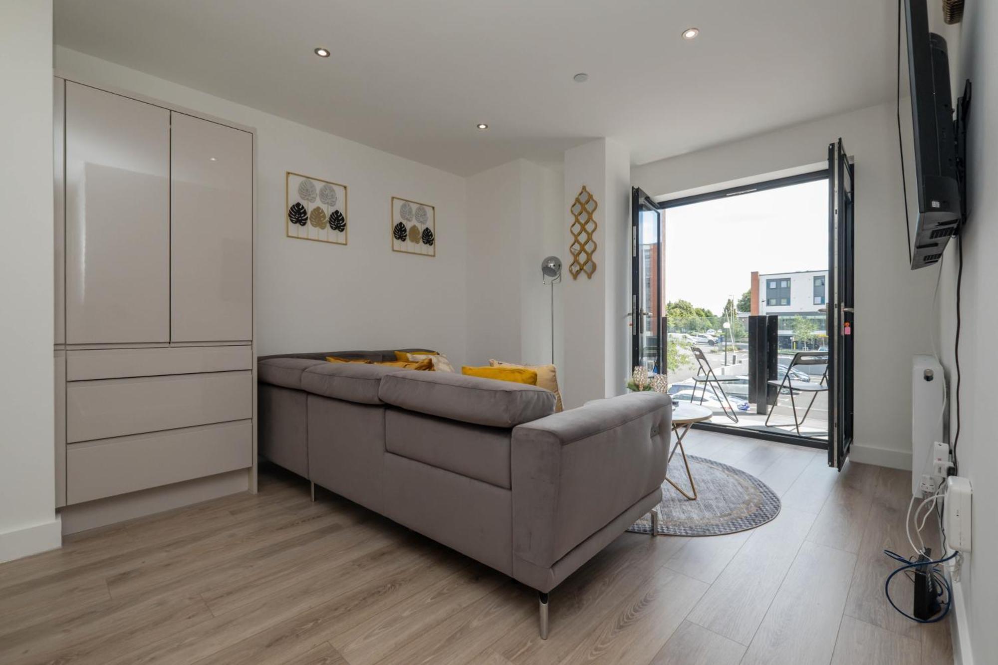 Brand New 2 Bedroom Apartment Centre Of Solihull Exterior foto