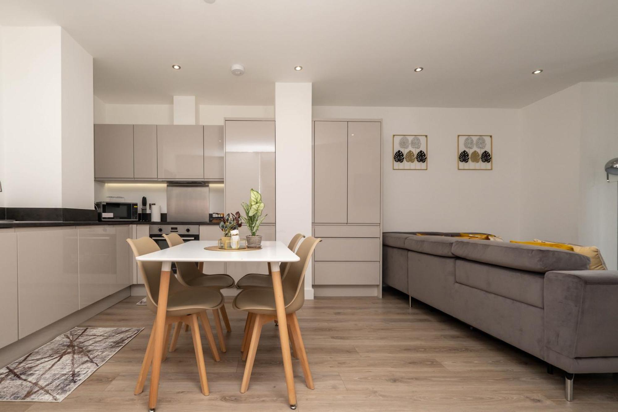 Brand New 2 Bedroom Apartment Centre Of Solihull Exterior foto